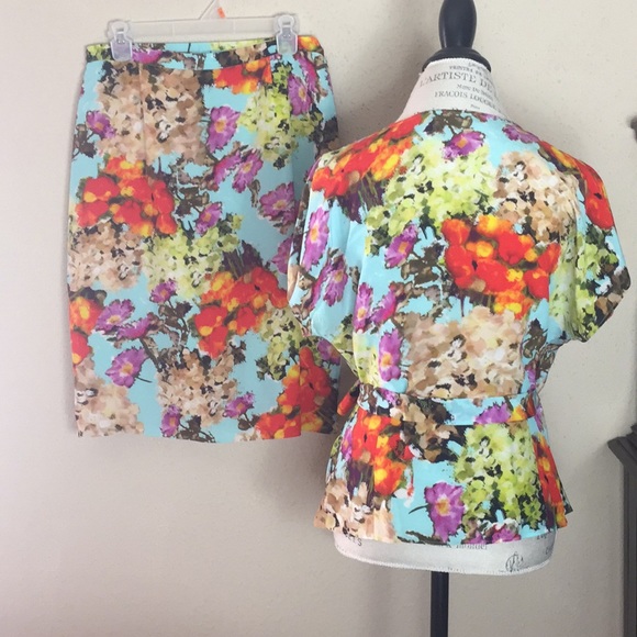 LaFayette 148 NY Silk Blouse/Skirt Floral Wrap - Picture 2 of 9